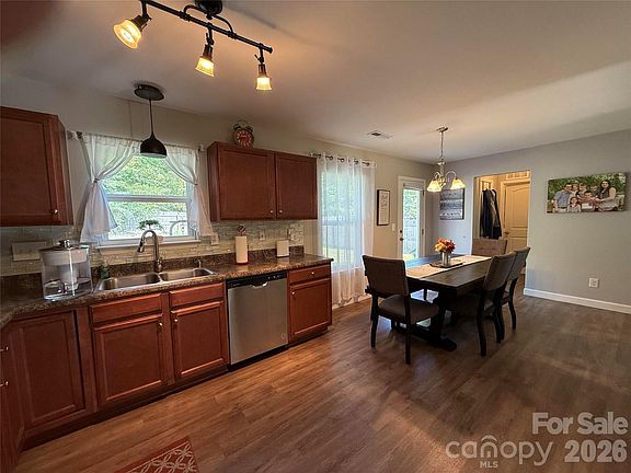 5th image of 125 Trantham St SW