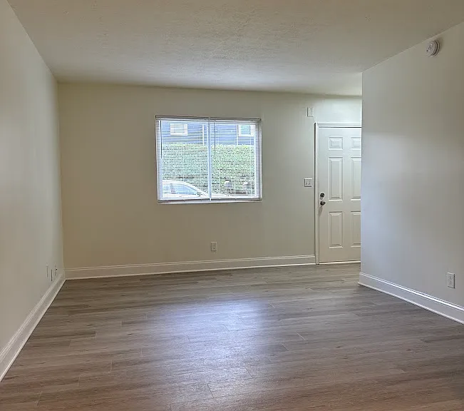 955 Tilden St NW #B — Photo 4