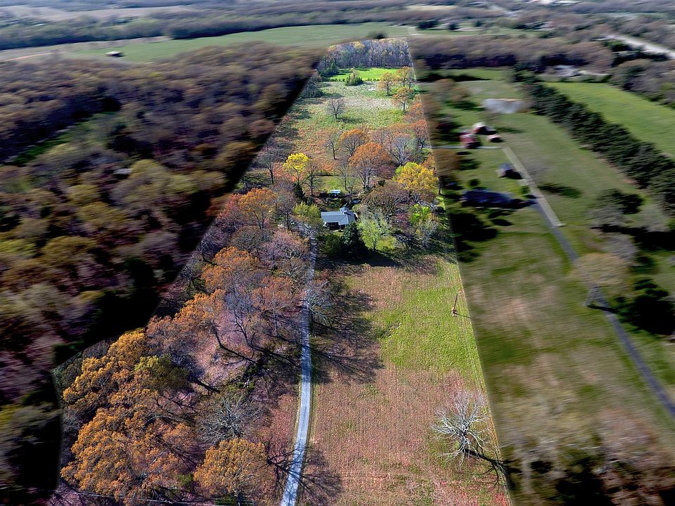 2nd image of 276 Cook Rd