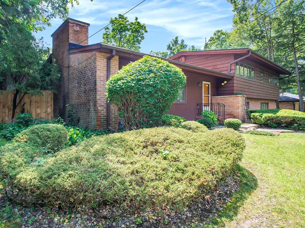 40 Laurel Dr, Battle Creek, MI 49017