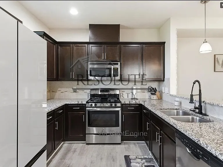4116 Sykes St — Photo 9