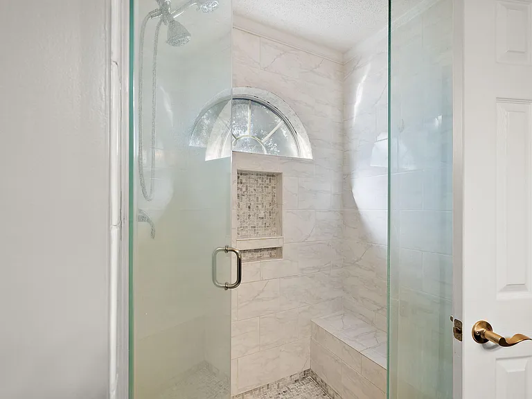 1379 Center Lake Dr — Photo 14