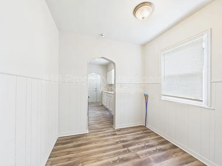 5100 Brooklyn Ave — Photo 12