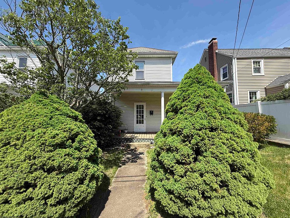 1st image of 220 Vermont Ave