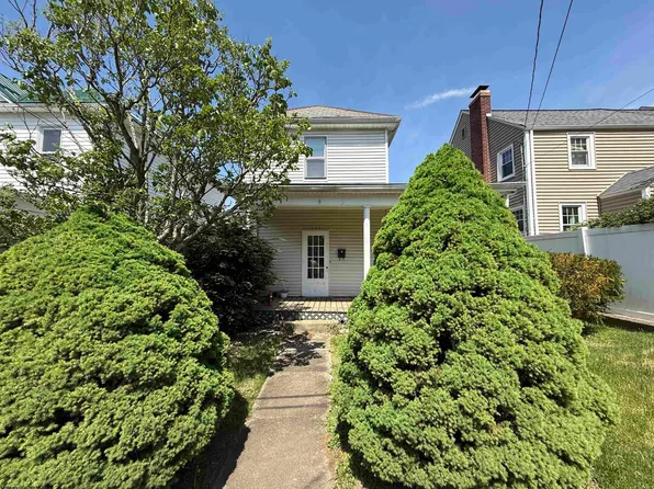 220 Vermont Ave, Clarksburg, WV 26301