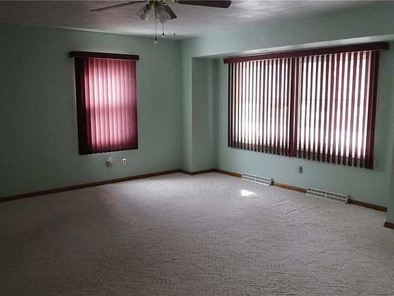3rd image of 3216 Starlite Dr NW
