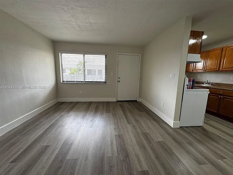 1310 W 29th St #40 — Photo 12