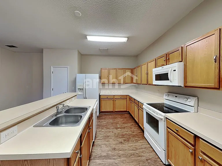 499 Vicks Landing Dr — Photo 4