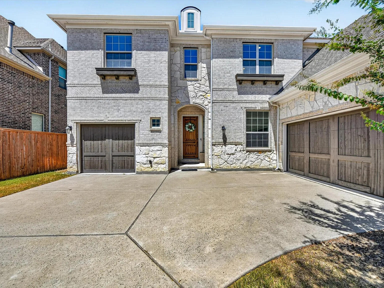 4 bed, 3.5 bath, 3470 sqft, $3,950 — Photo 2