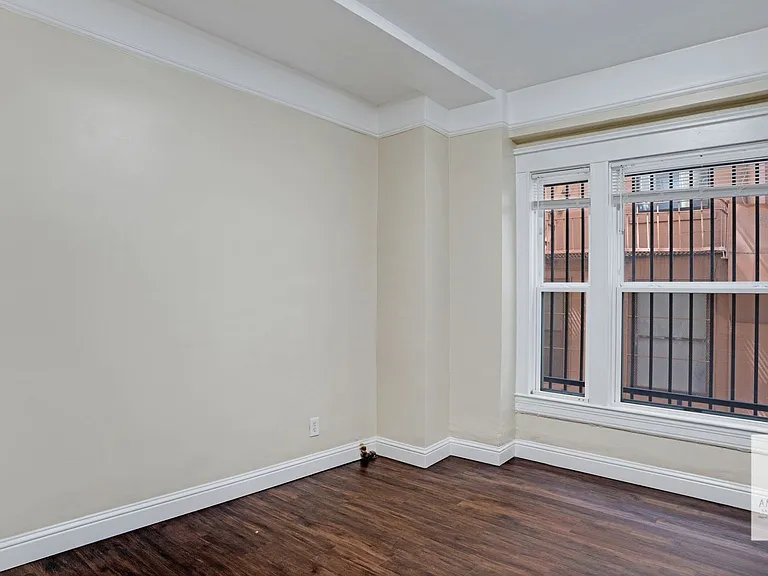 621 Taylor St — Photo 15