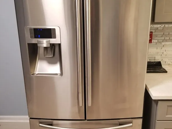 20 Rose Avenue image 4 of 15