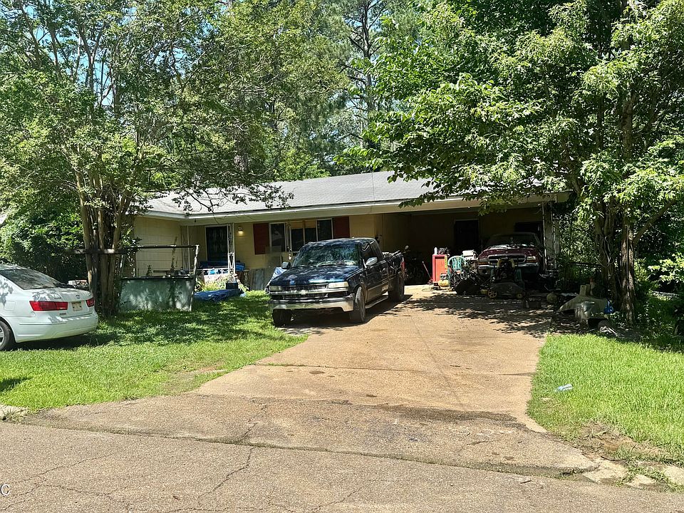 1st image of 2415 Coronet Pl