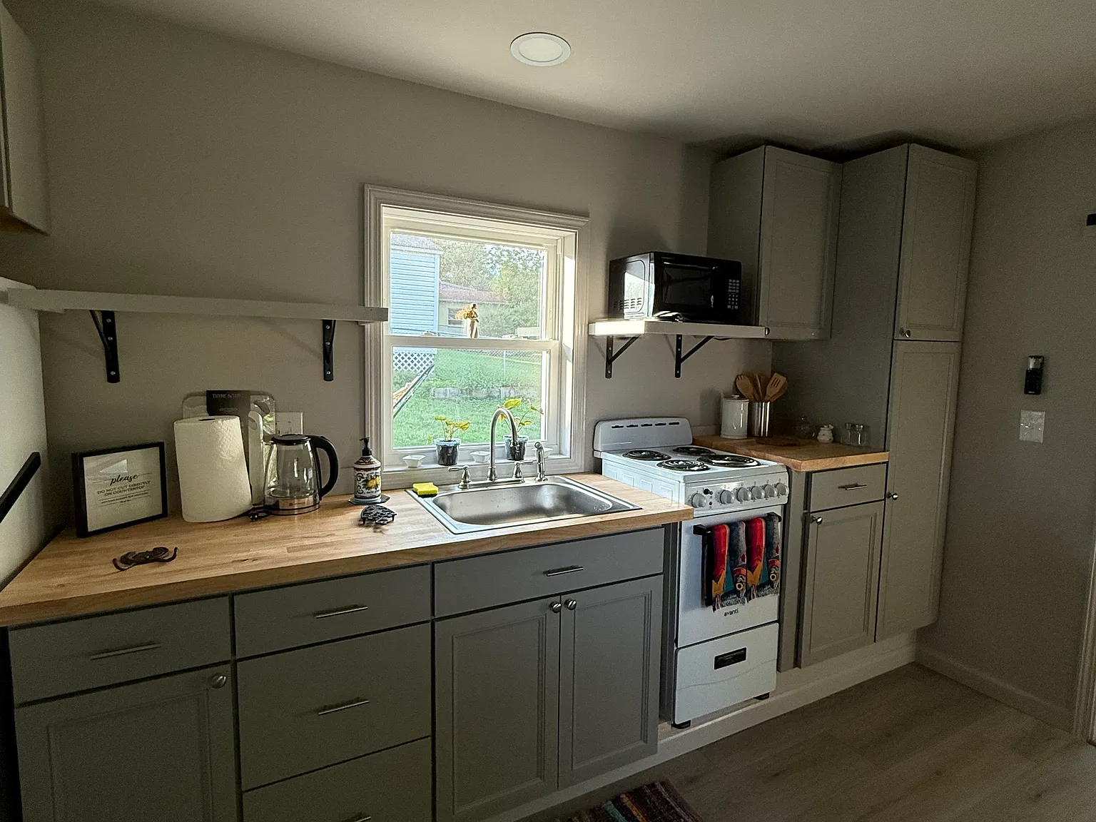1 bed, 400 sqft, $1,200 — Photo 4