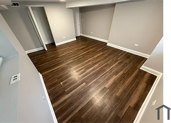 8137 S Langley Ave — Photo 5
