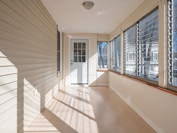 3rd image of 83 Cabot St