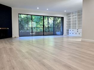 1124 N Kings Rd APT 103, West Hollywood, CA 90069