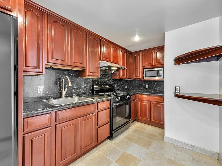 603 Stonegate Dr — Photo 12