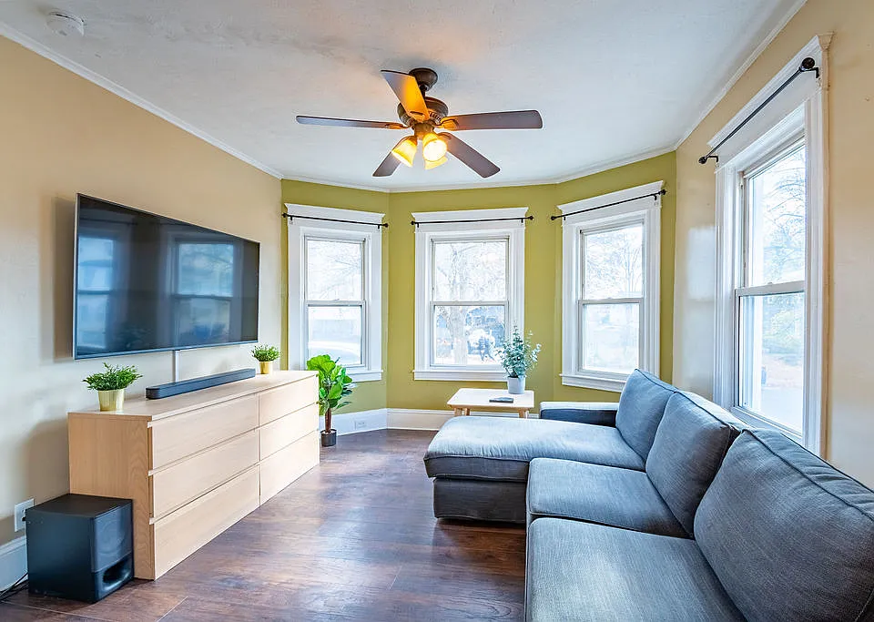 312 Franklin St #1