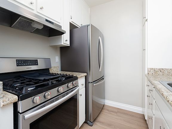 5th image of 1810 Purdue Ave APT 7
