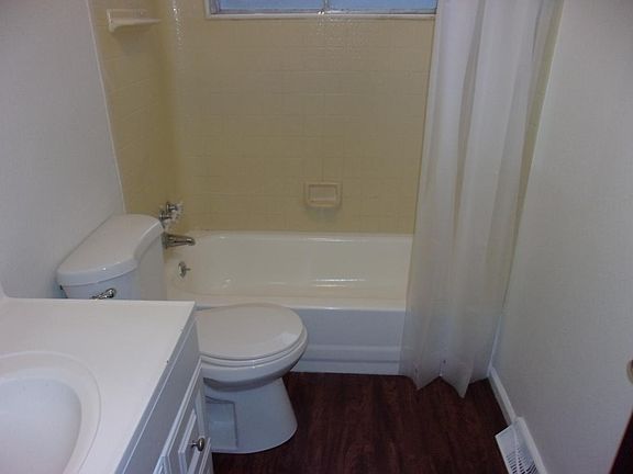 5th image of 1207 Baron Ave