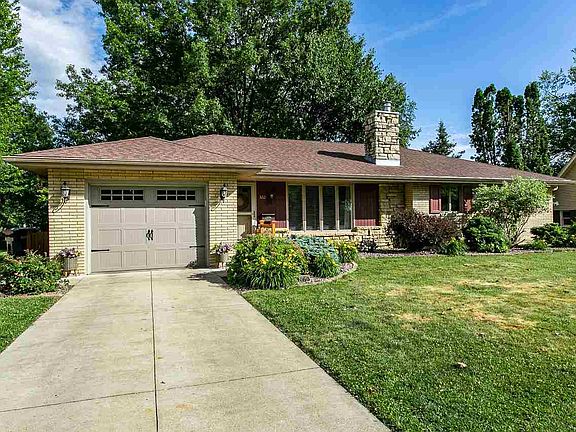 2nd image of 3160 Saint Anne Dr