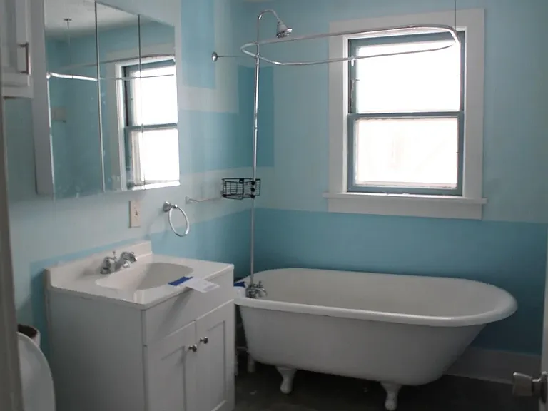 77 Irwin Ave #2 — Photo 8