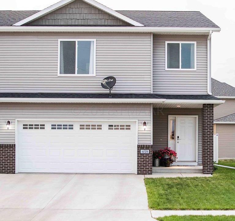 1st image of 458 Foxtail Dr E