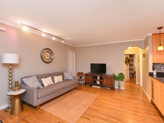3rd image of 35-06 Clearview St #344