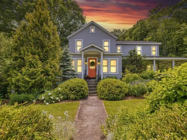 159 Monomonock Rd, Cresco, PA 18326