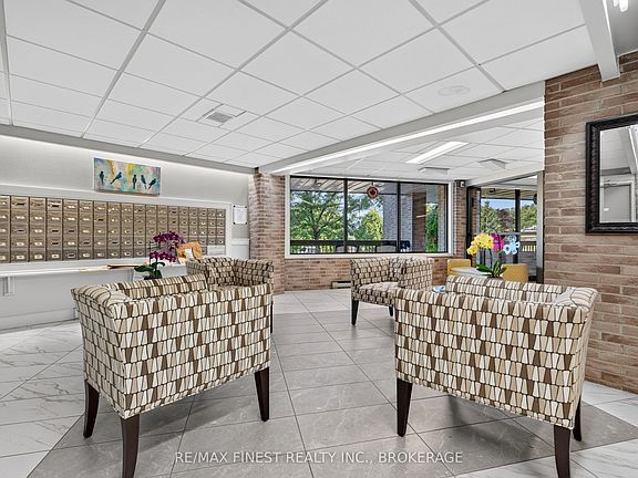 4th image of 334 Queen Mary Rd #602