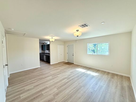 3rd image of 14606 Gilmore St #5