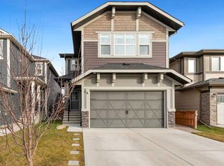 68 W Morgan St, Cochrane, AB T4C 2R6