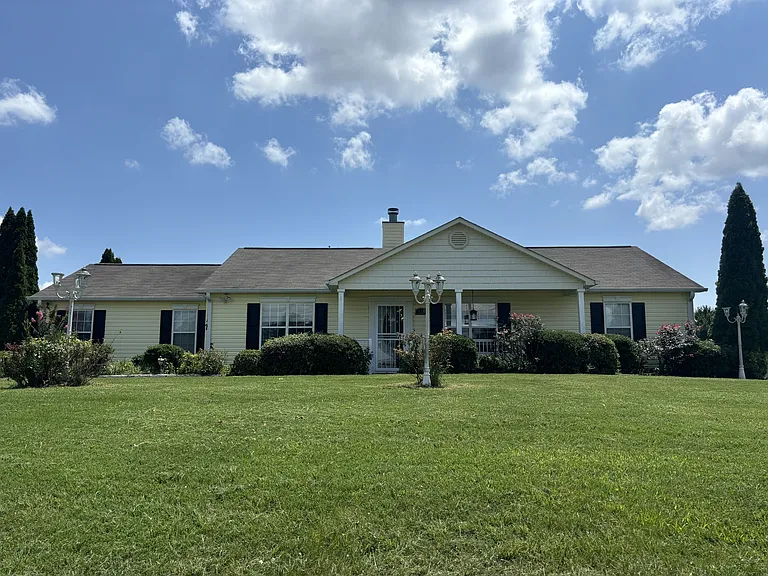 110 Fox Haven Ln — Photo 1