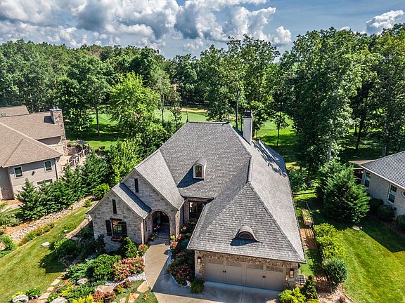 3rd image of 109 Mountain View Dr