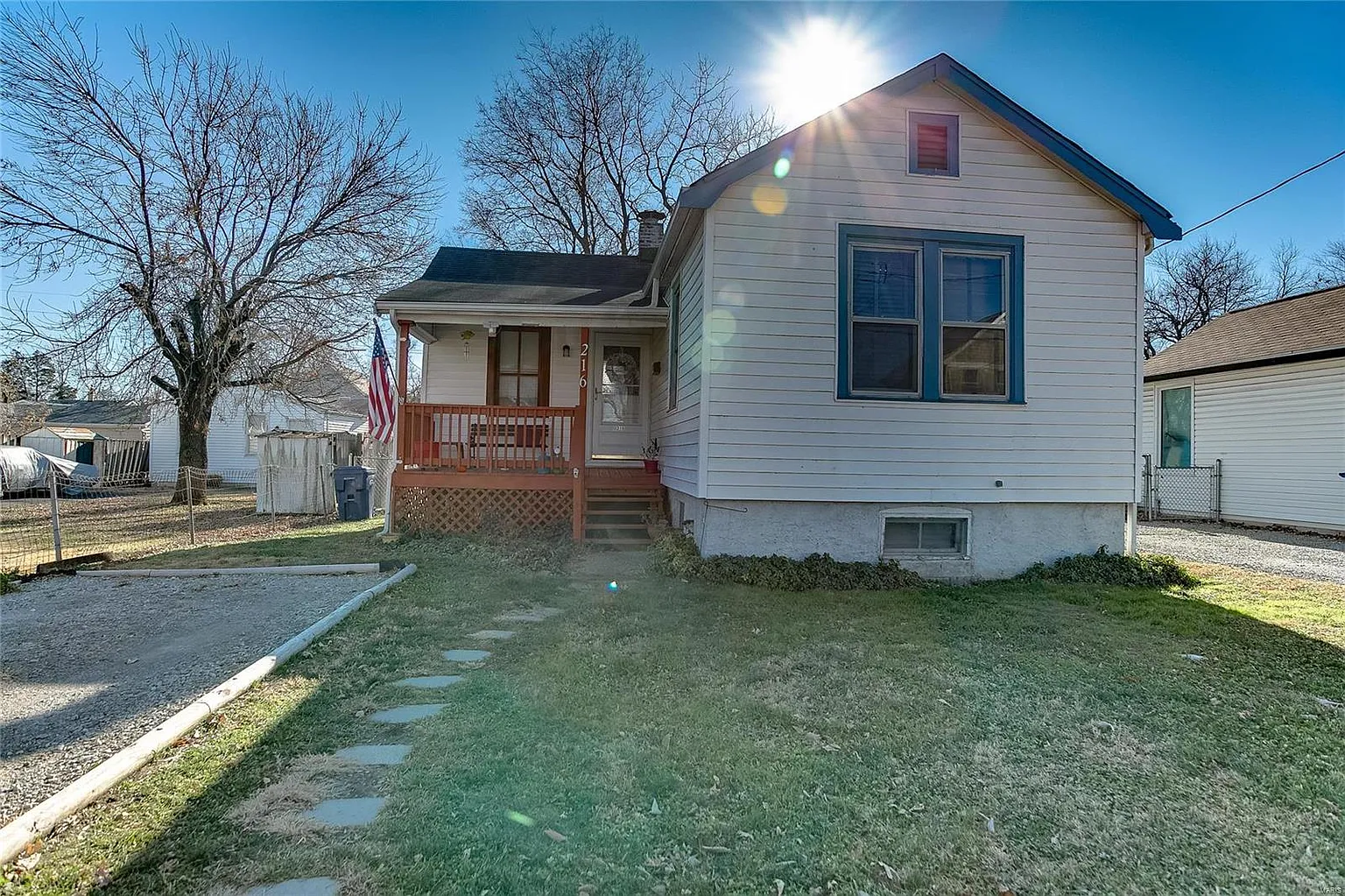 216 W Felton Ave photo 1
