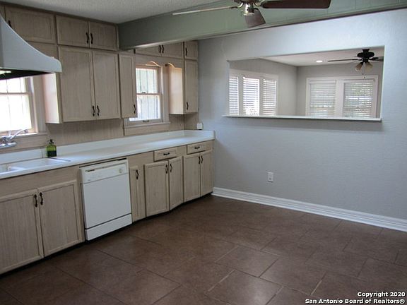 5th image of 1127 Kirk Pl