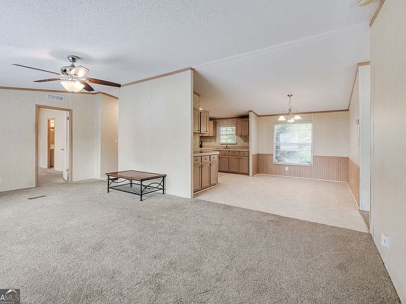 3rd image of 437 Burkhalter Cir
