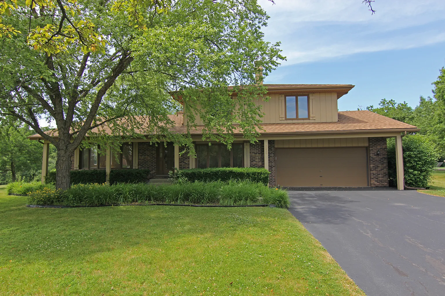 38630 N Burr Oak Ln photo 1