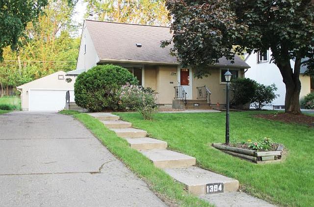 1st image of 1394 Clarence St