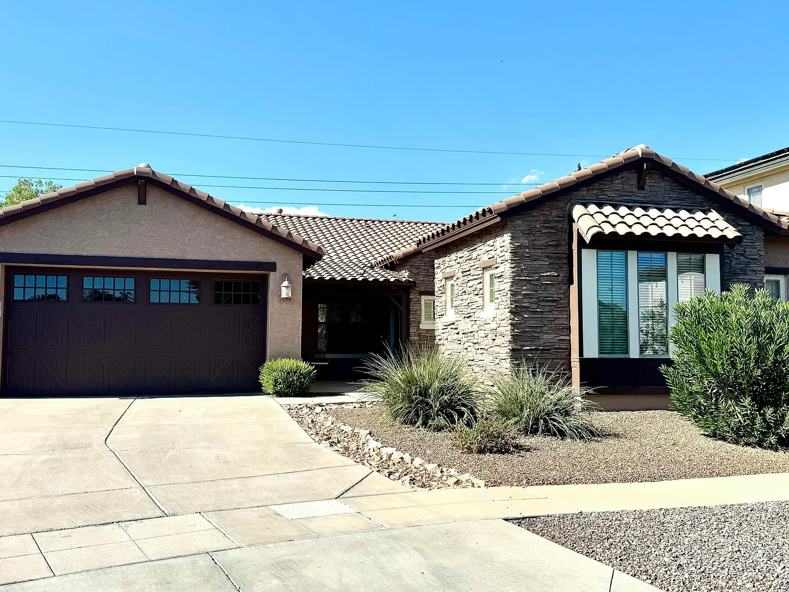 4 bed, 2.5 bath, 2583 sqft, $2,950 — Photo 1