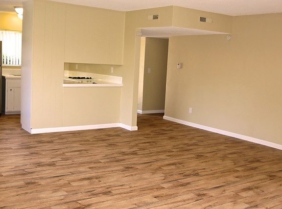 5th image of 8460-62 Buckland St