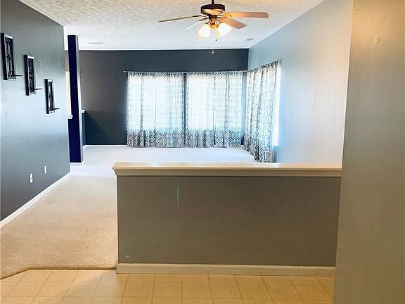 3rd image of 407-407 Campeche Ct