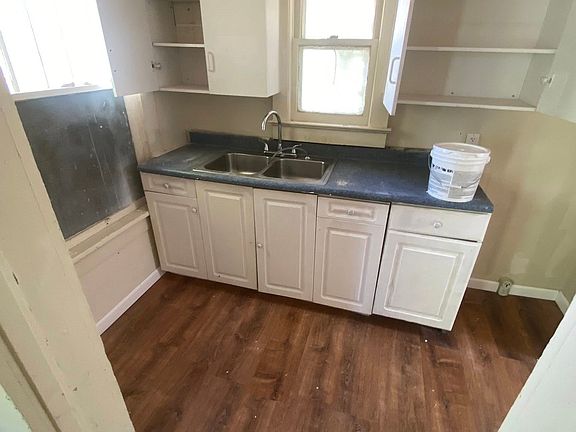 5th image of 1624 Washington St #1