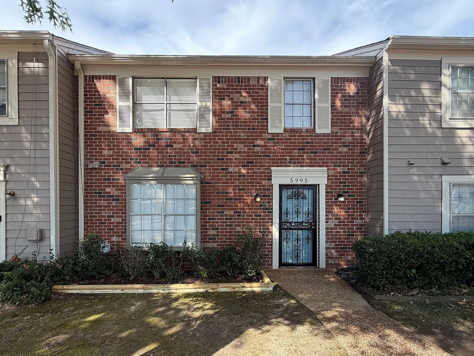 5995 Lofty Oak Rd — Photo 1