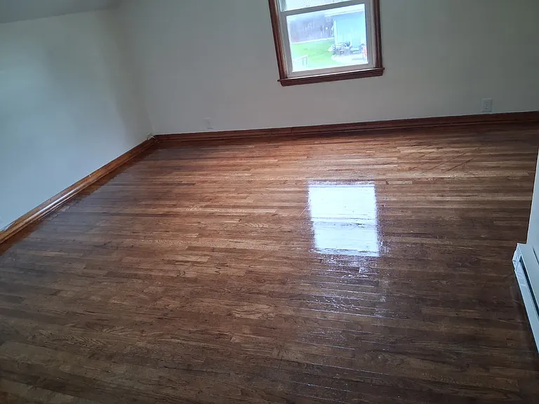 823 W 6th St #601-1/2 — Photo 8