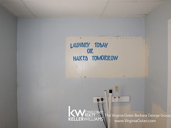 3rd image of 410 Louden St