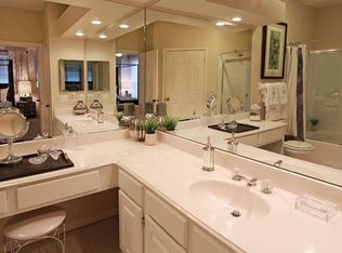 1303 N 113th Plz, Omaha, NE 68154