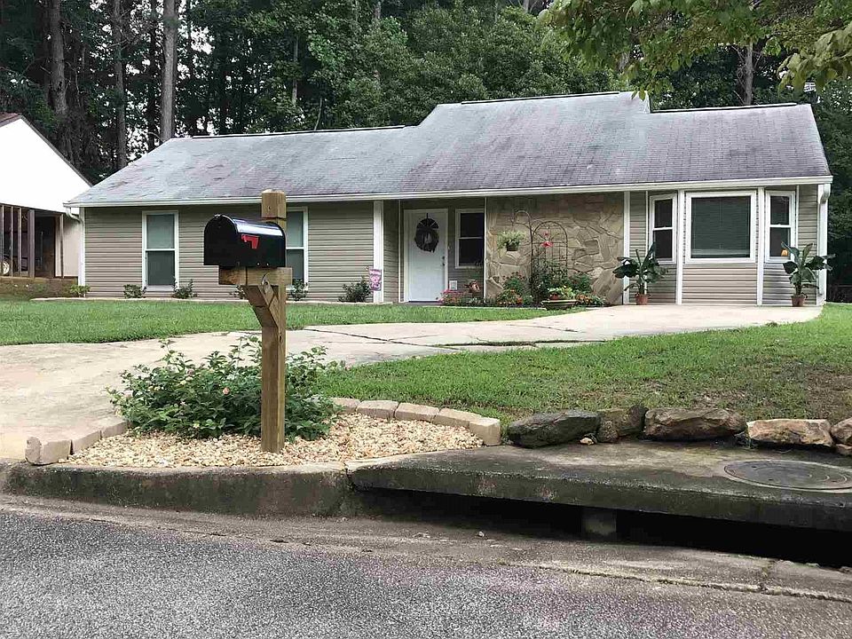 1st image of 6 Silverwood Dr