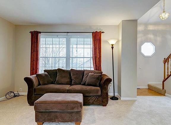 5th image of 3162 59th St