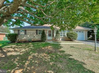 307 Kendale Dr, Red Lion, PA 17356